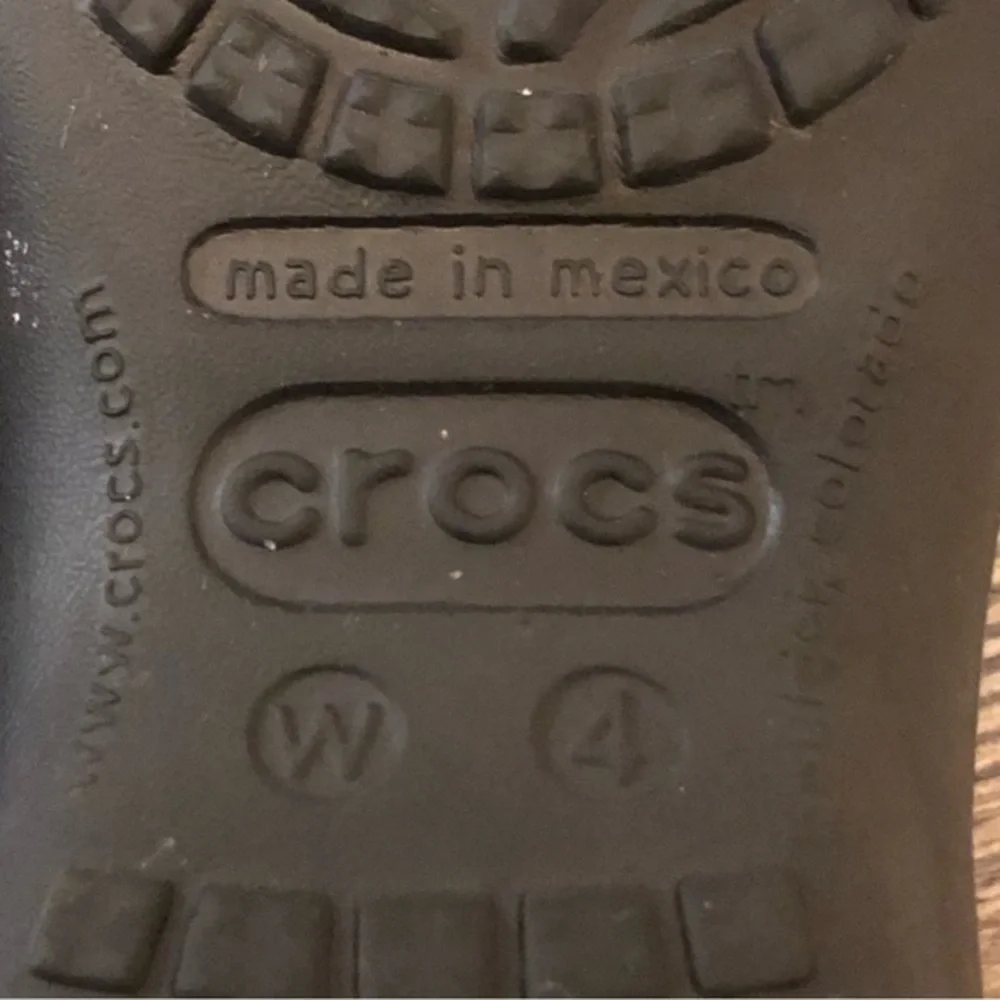 Crocs Kids Girl Flats Size 4 Black EUC